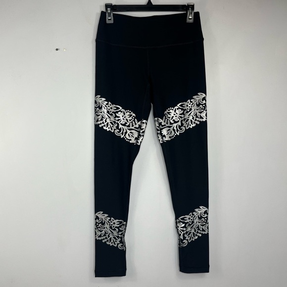 90 Degree By Reflex Pants - 90 Degree Size Medium Black Silver Scroll Leggings D5